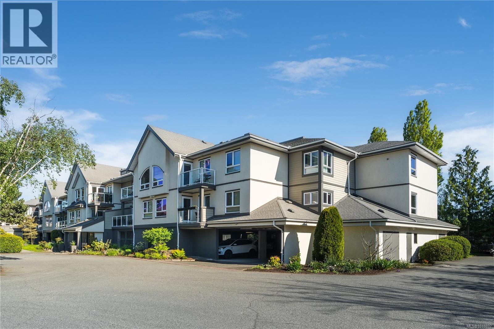 220 2245 James White Boulevard, Sidney