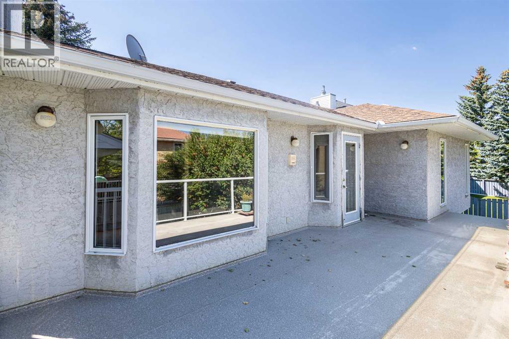 Single Family House Bungalow for Sale in  Edgebrook Road NW Edgemont Calgary 