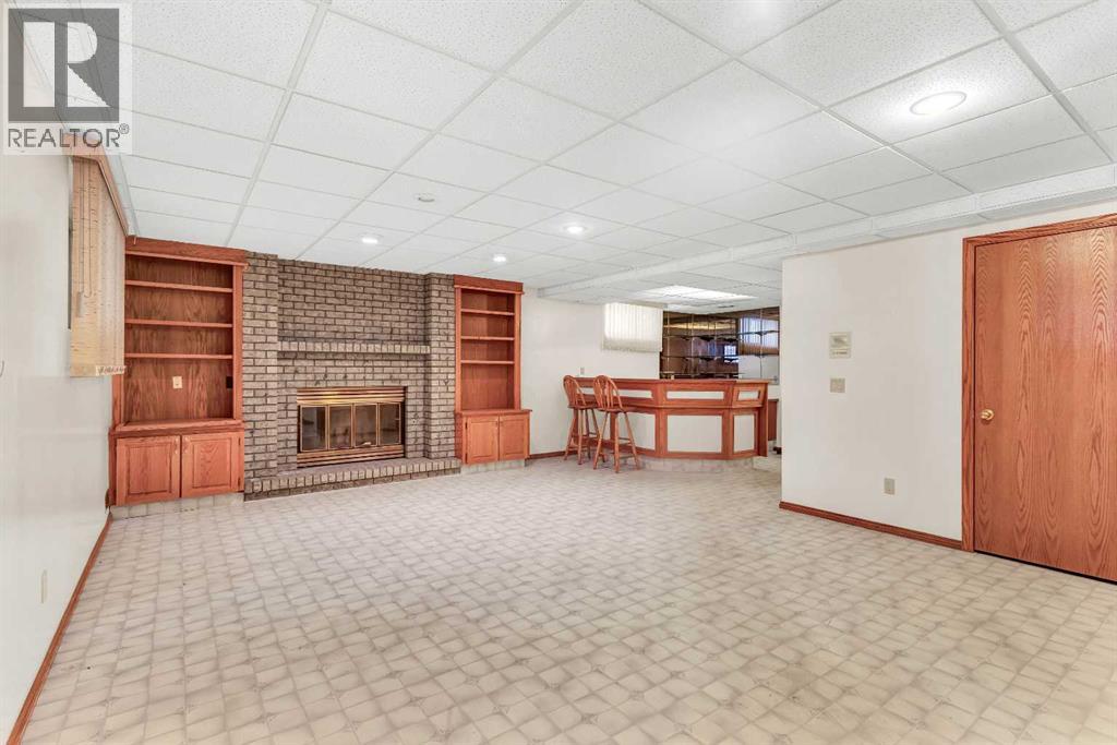 Single Family House Bungalow for Sale in  Edgebrook Road NW Edgemont Calgary 