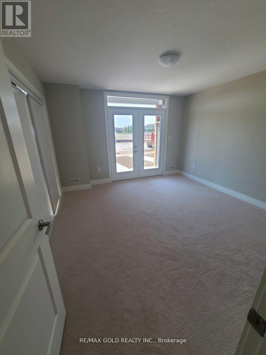 160 - 177 EDGEVALLEY ROAD - Photo 5 of 18, London East (East D), Ontario