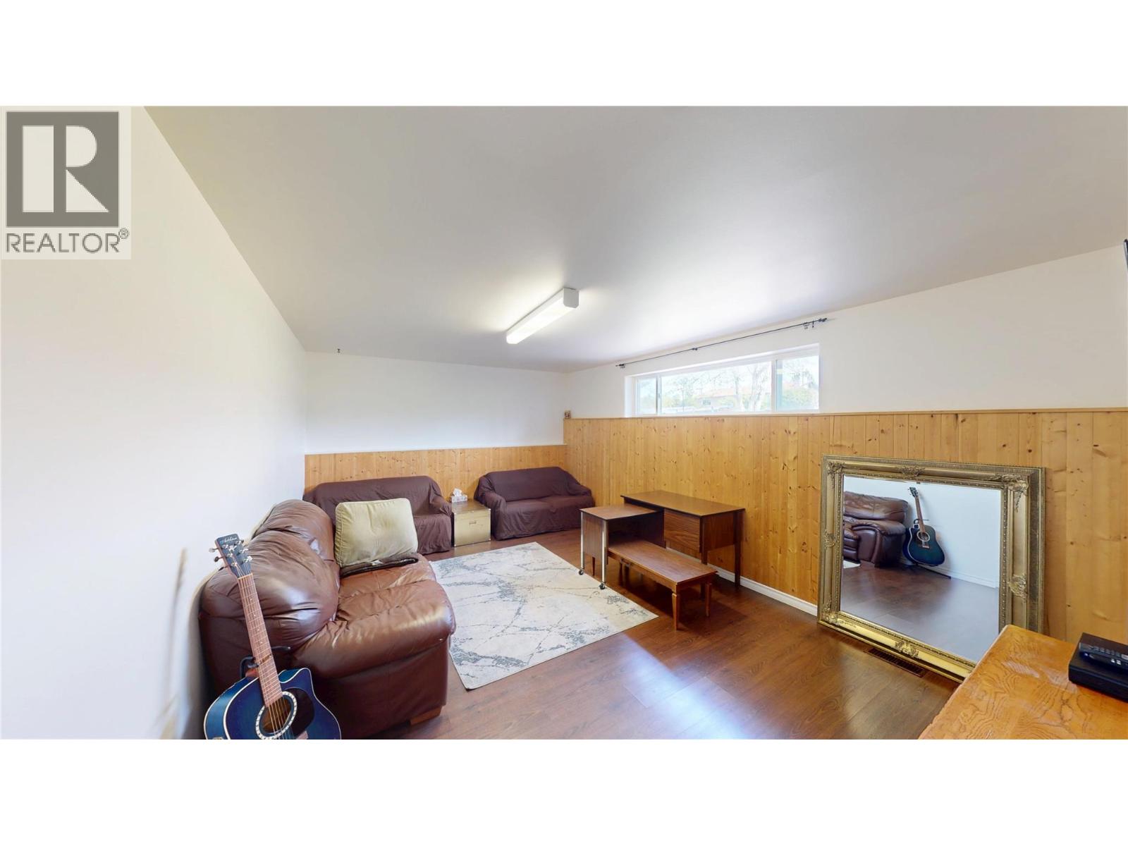 405 30th Avenue S, Cranbrook