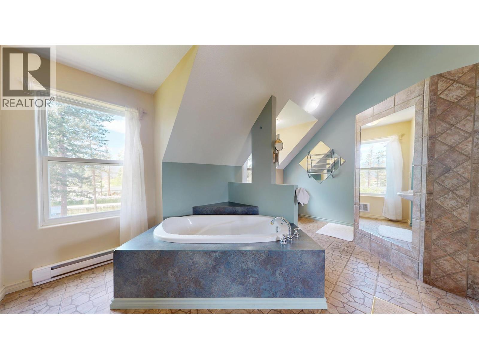 405 30th Avenue S, Cranbrook