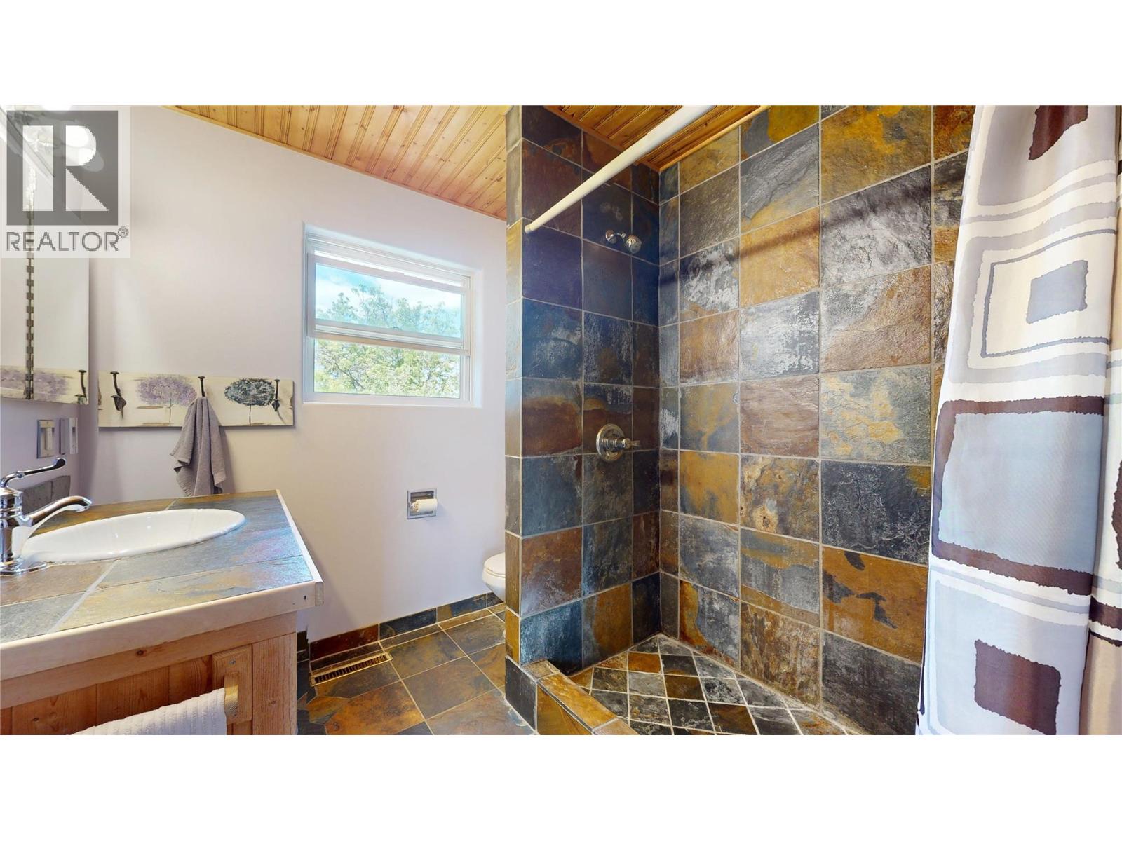 405 30th Avenue S, Cranbrook