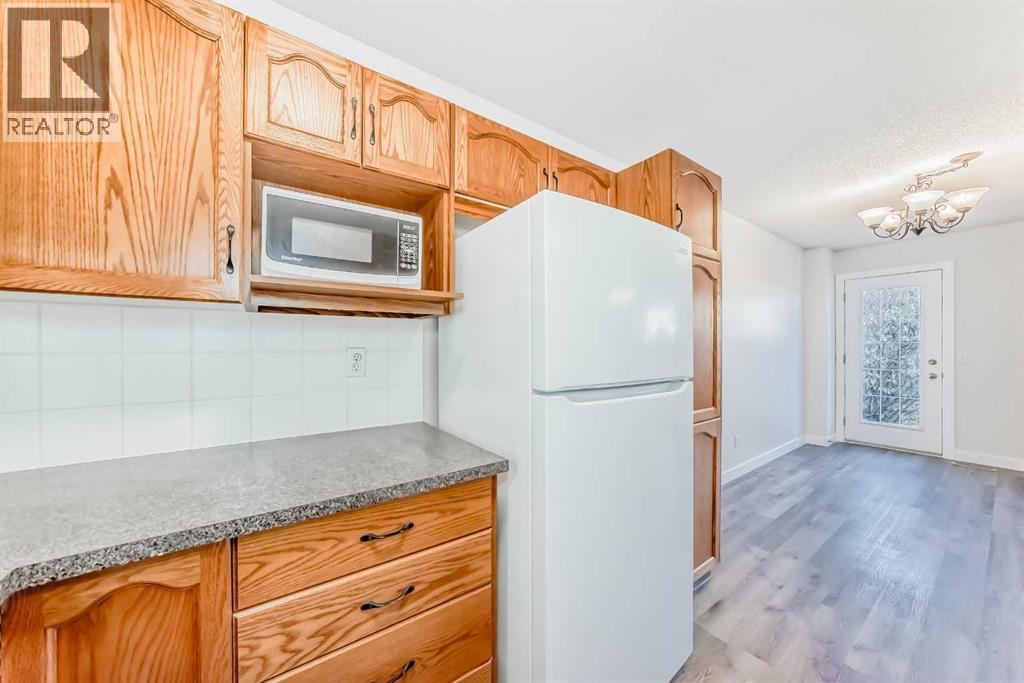 Single Family House for Sale in  Mt Aberdeen Manor SE McKenzie Lake Calgary 