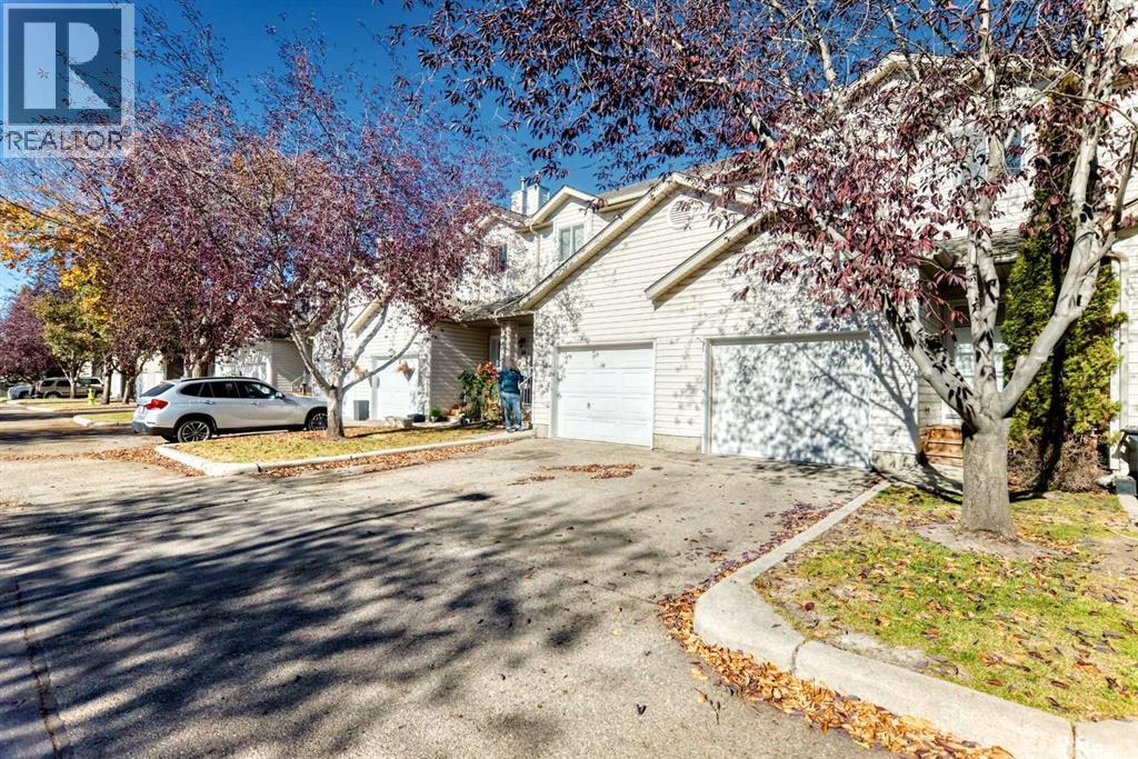 Single Family House for Sale in  Mt Aberdeen Manor SE McKenzie Lake Calgary 