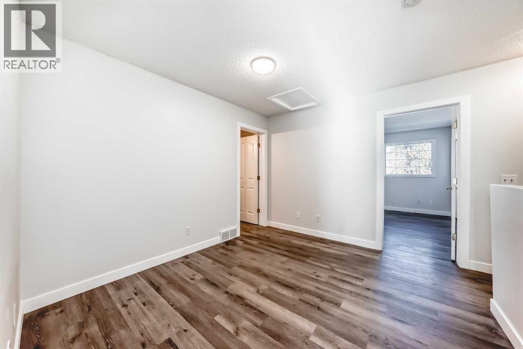 Single Family House for Sale in  Mt Aberdeen Manor SE McKenzie Lake Calgary 