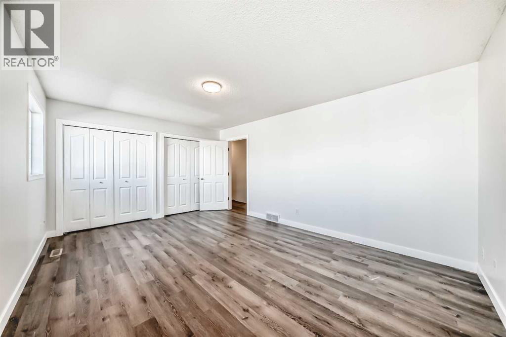 Single Family House for Sale in  Mt Aberdeen Manor SE McKenzie Lake Calgary 