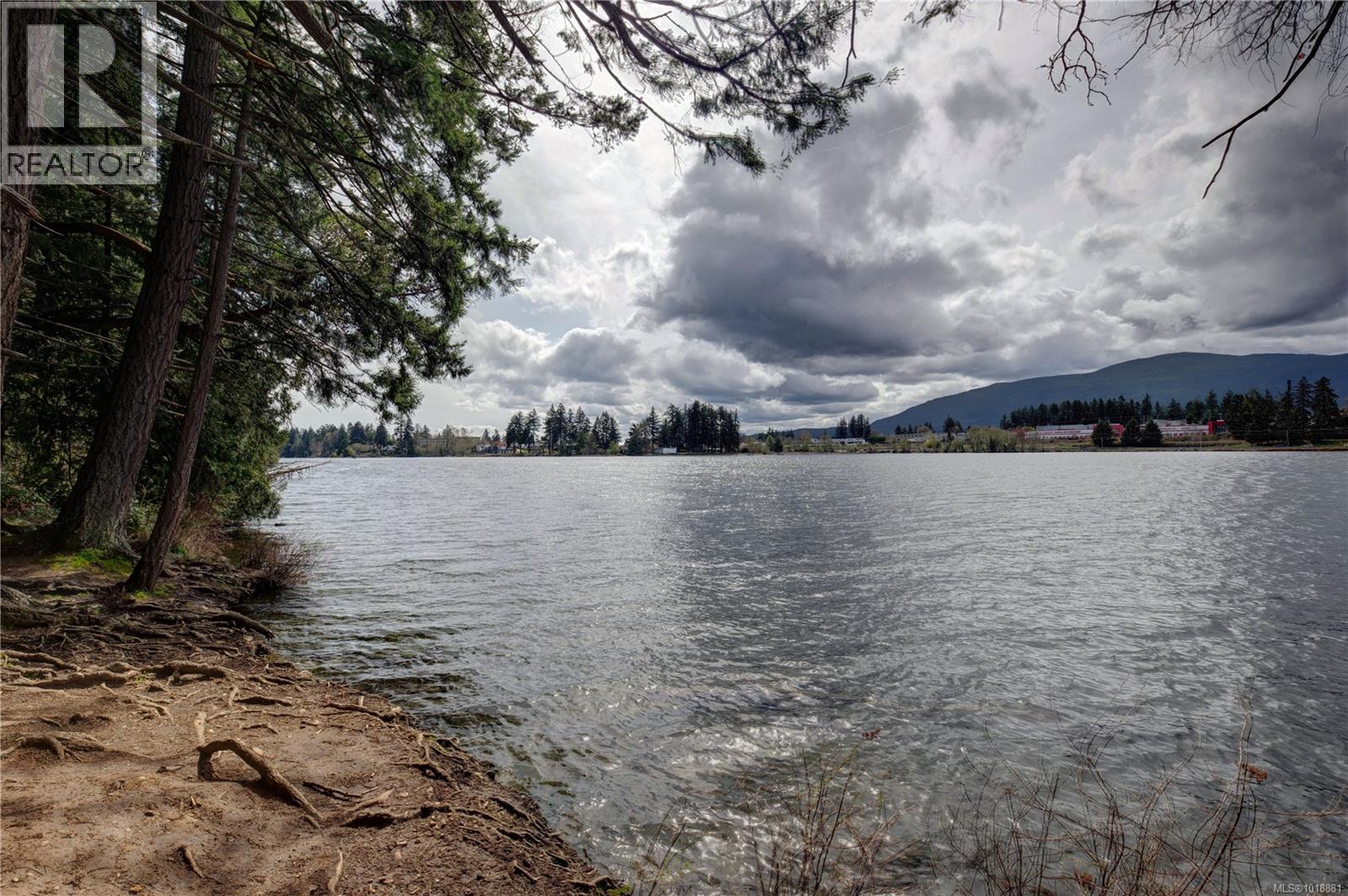 321 WOODHAVEN DR - 2