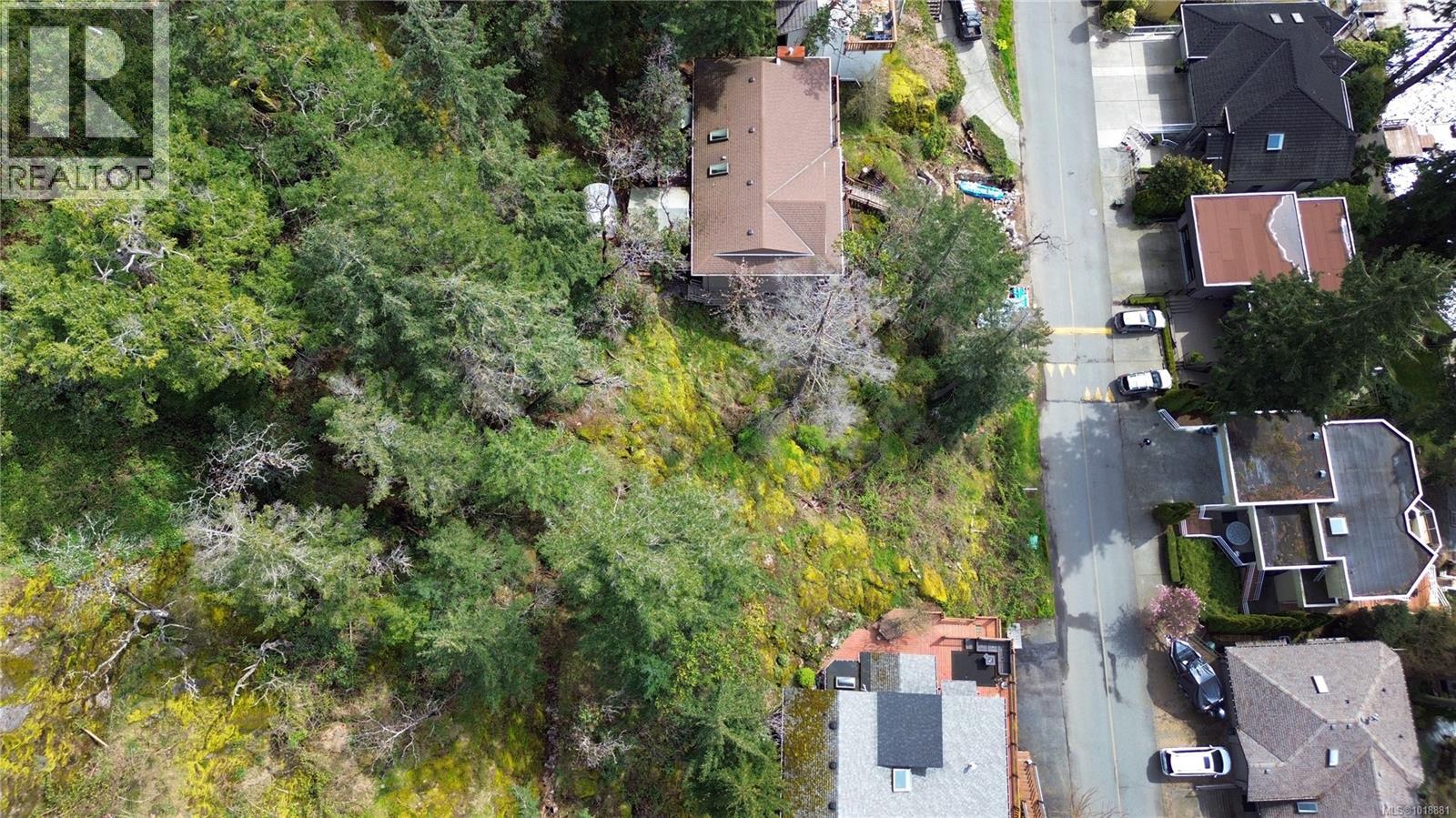 321 WOODHAVEN DR - 5