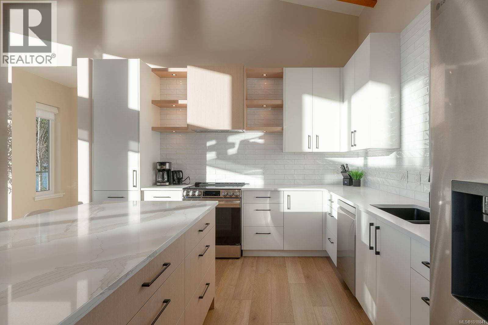 5496 Deep Bay Dr, Bowser