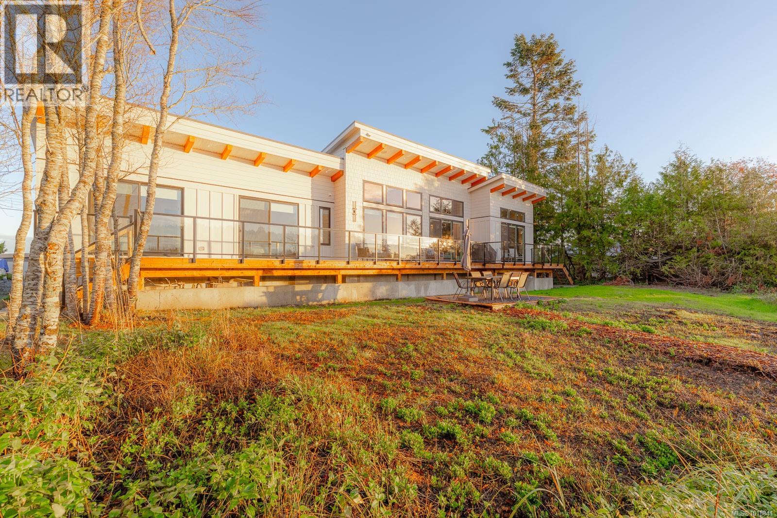 5496 Deep Bay Dr, Bowser