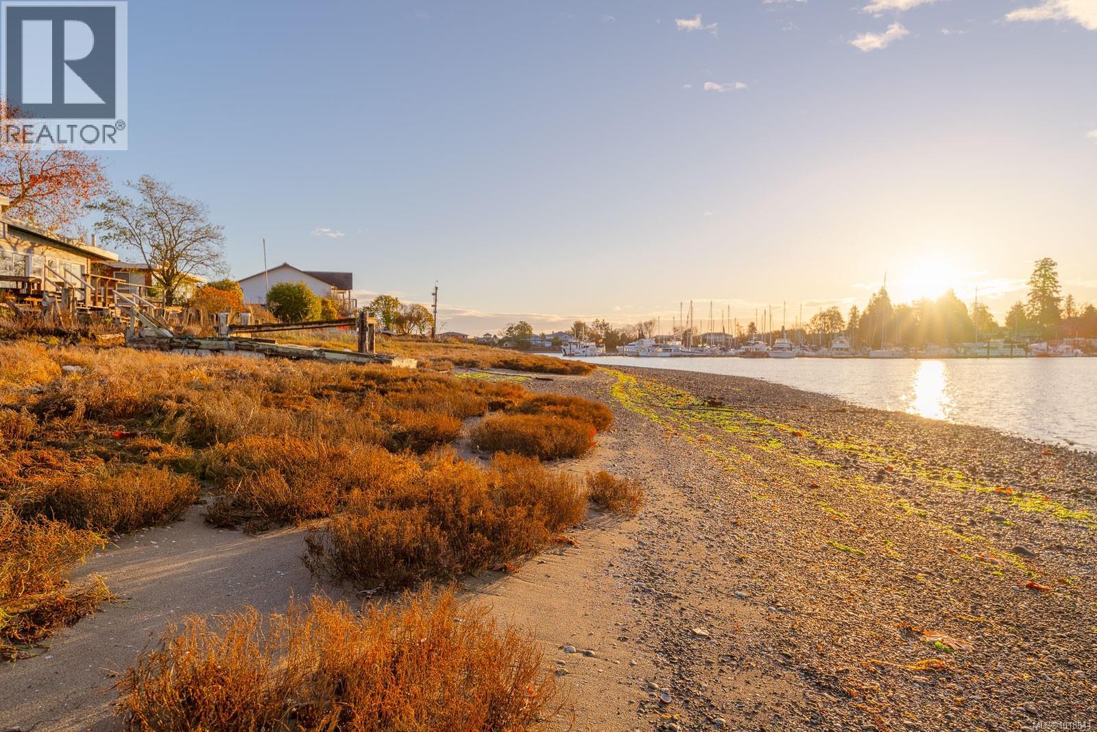 5496 Deep Bay Dr, Bowser