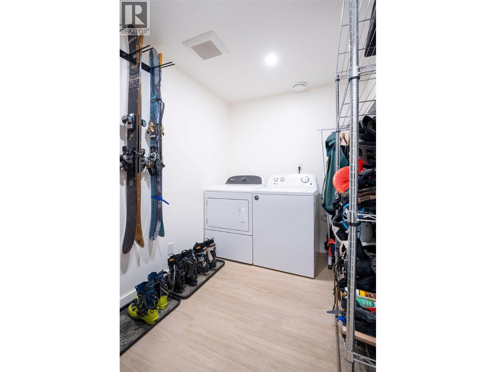 815 Fourth Street E, Revelstoke