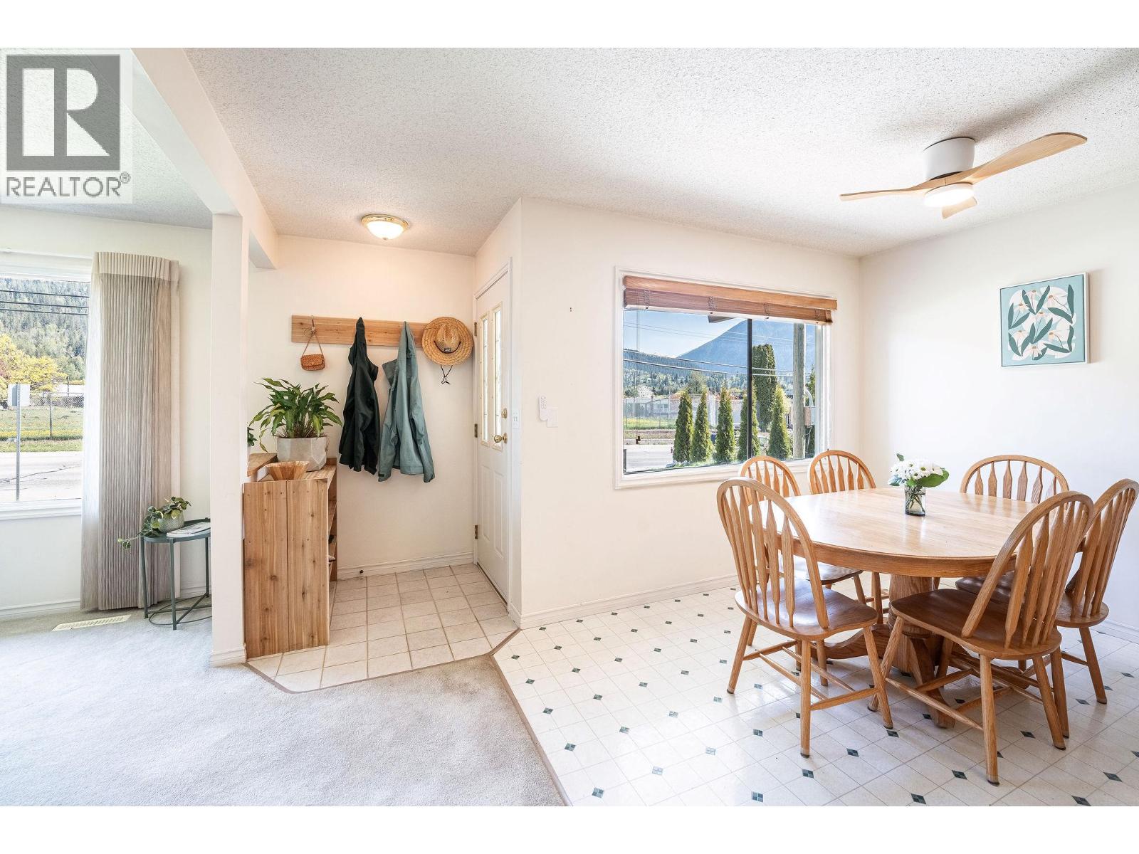 815 Fourth Street E, Revelstoke