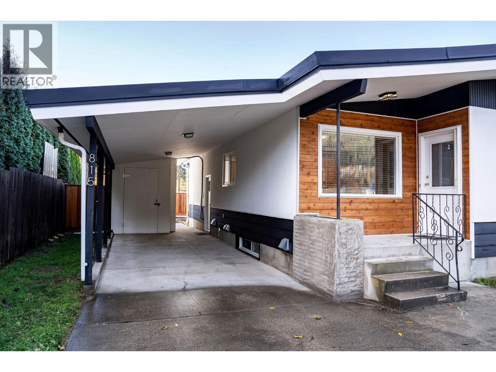 815 Fourth Street E, Revelstoke