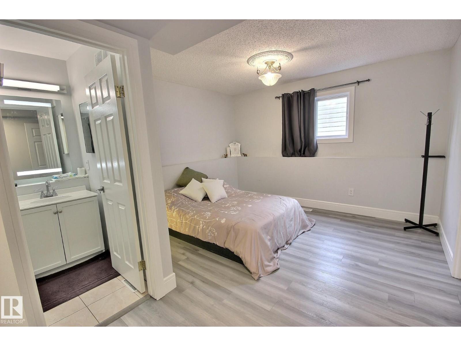 10735 BEAUMARIS RD NW, Edmonton