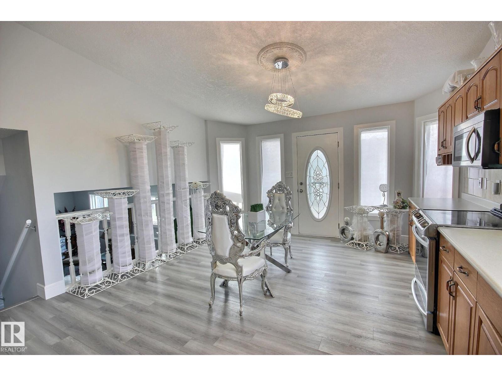 10735 BEAUMARIS RD NW, Edmonton