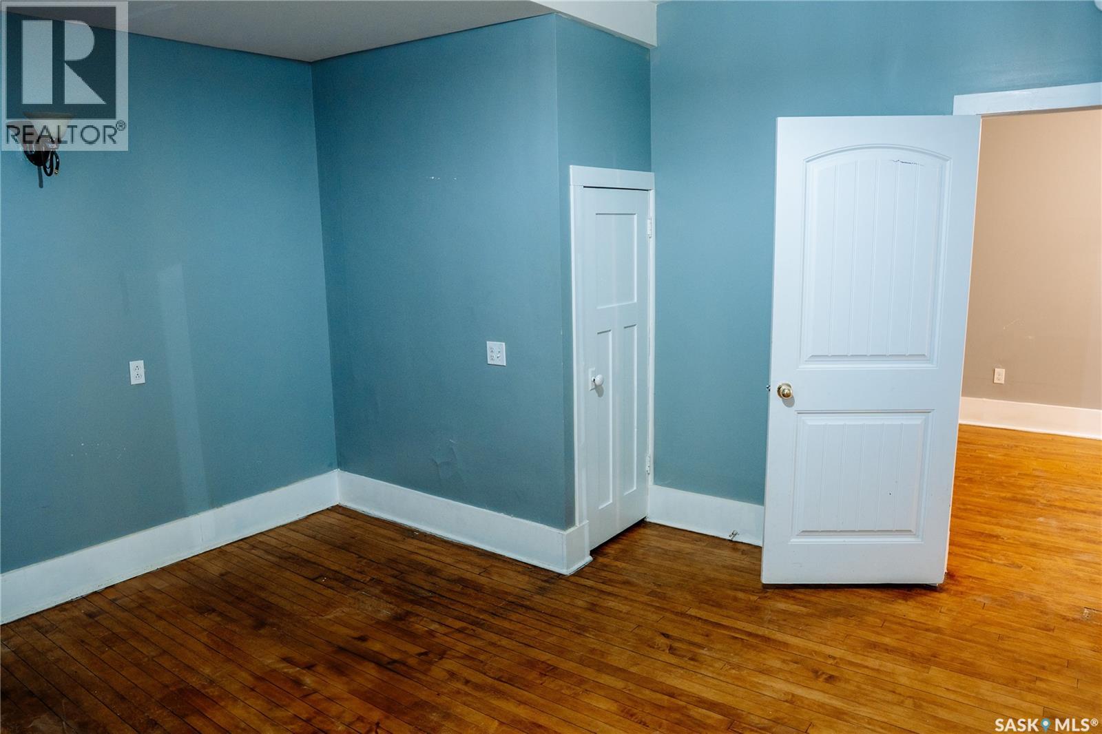 1174 ALBERT STREET - 6