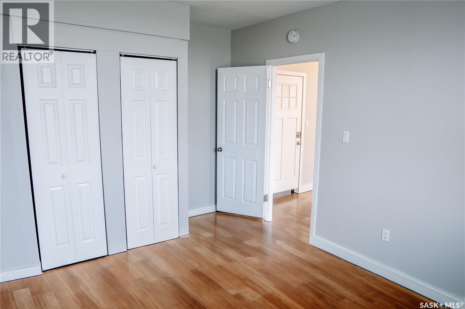 1174 ALBERT STREET - 17