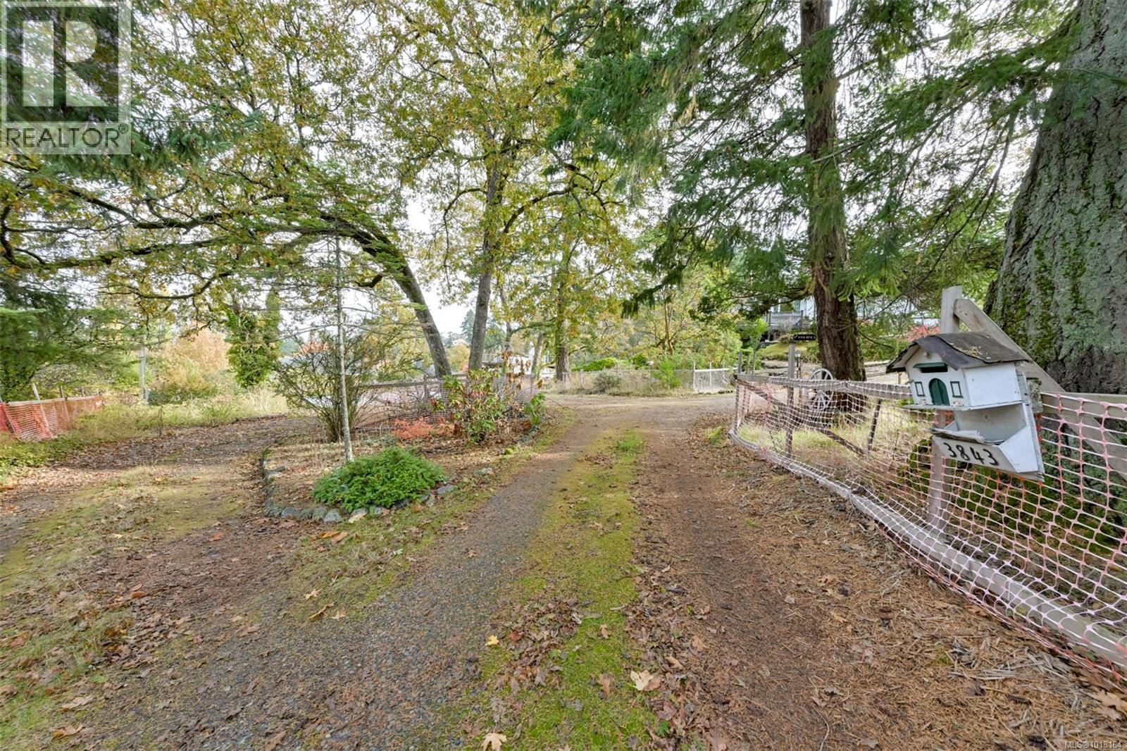  3841 Wilkinson Road, Saanich