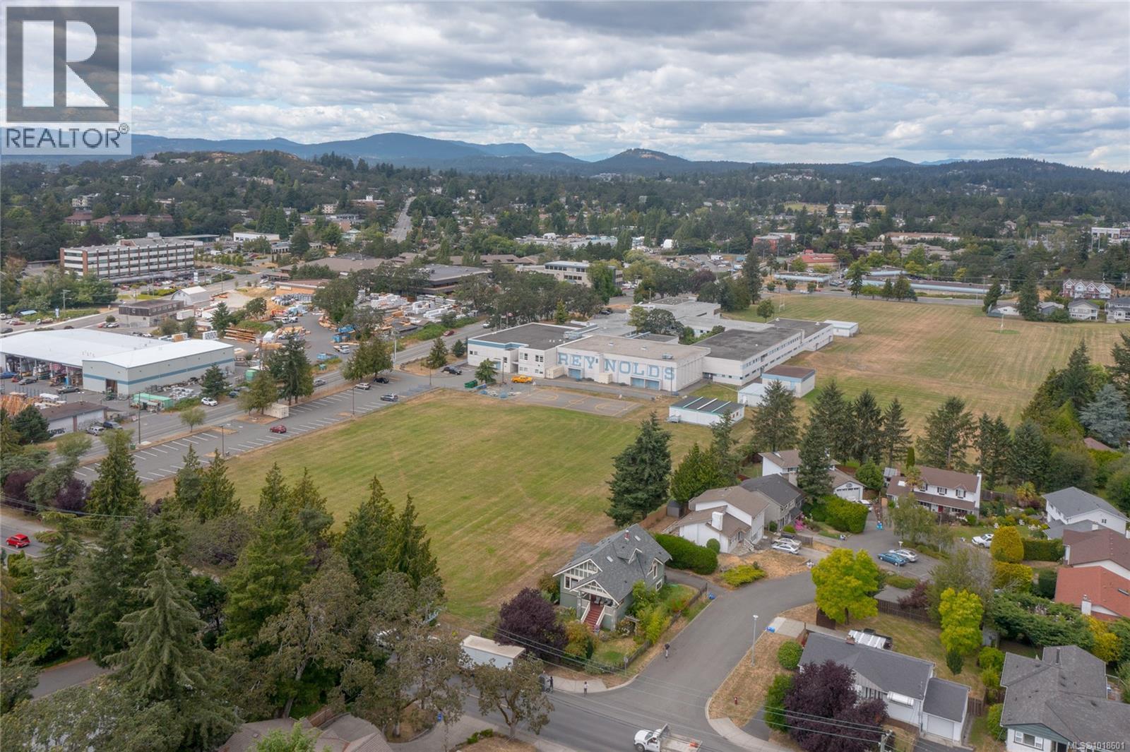  3713 Pointer Place, Saanich