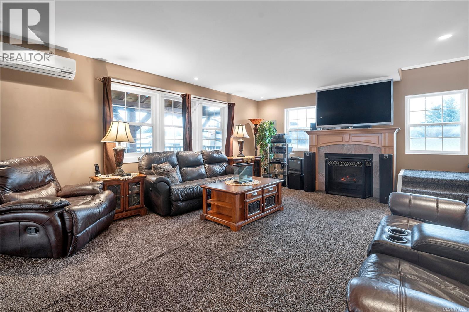 820 10th Ave, Campbell River