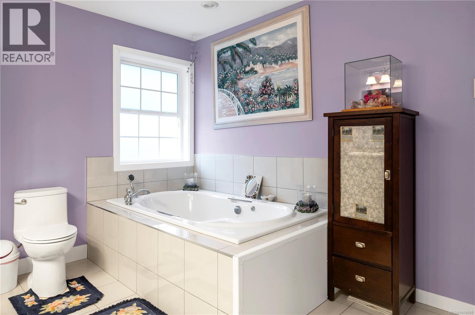 820 10th Ave, Campbell River