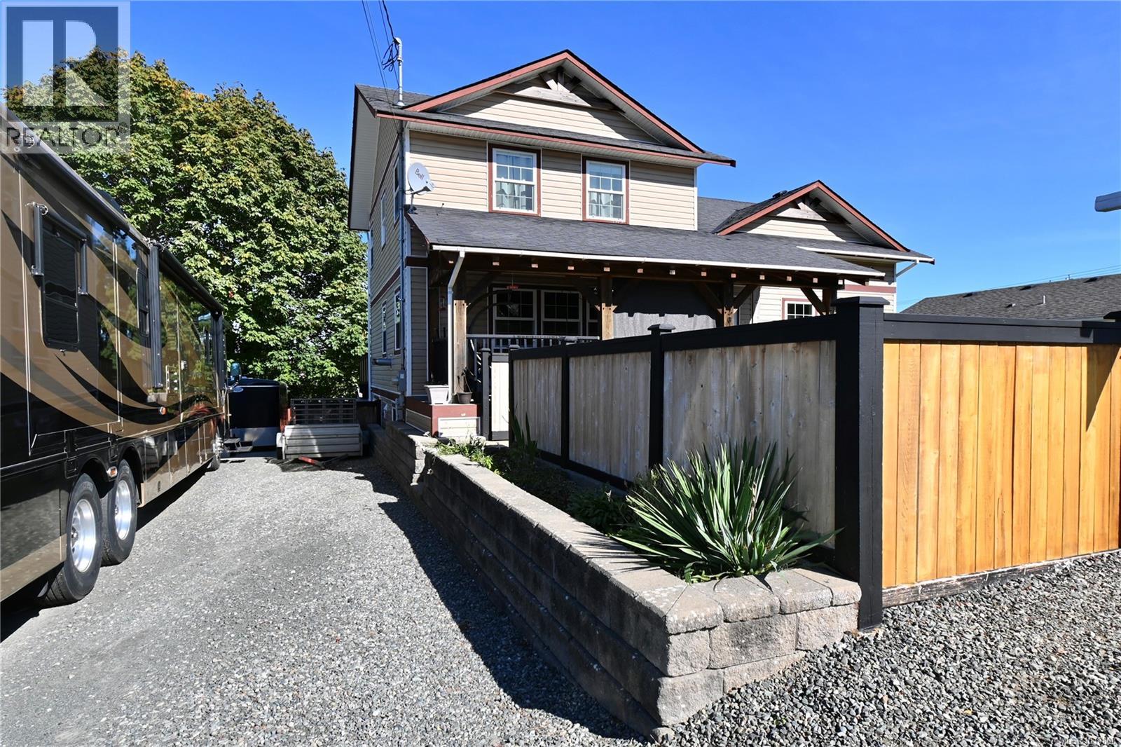 820 10th Ave, Campbell River