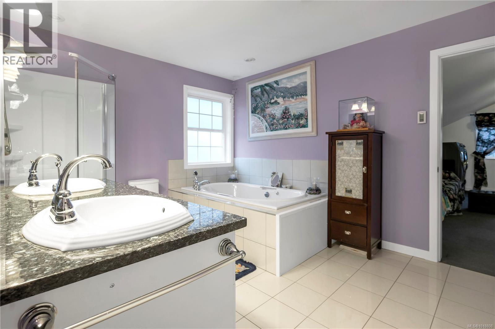 820 10th Ave, Campbell River