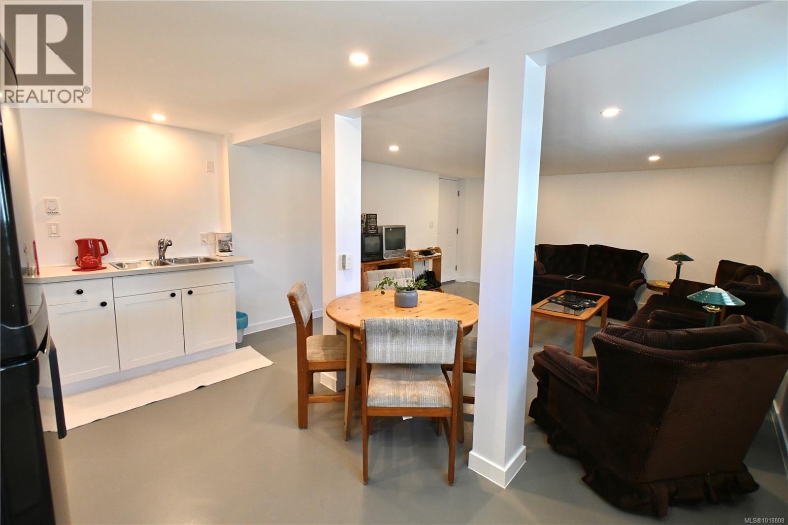 820 10th Ave, Campbell River