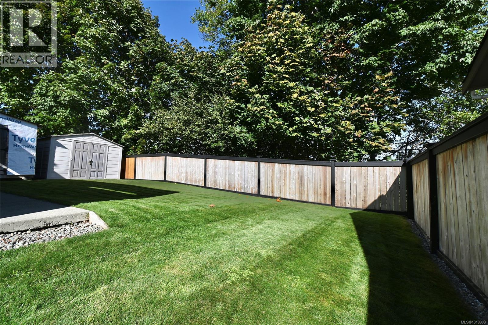 820 10th Ave, Campbell River