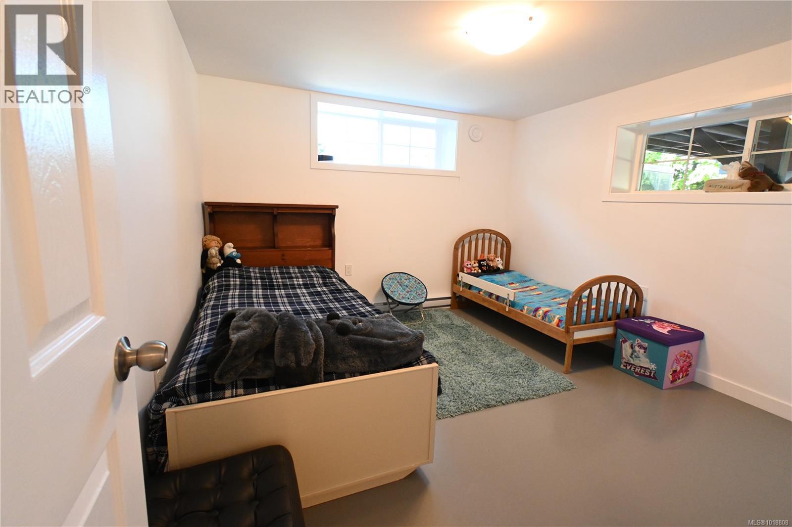 820 10th Ave, Campbell River