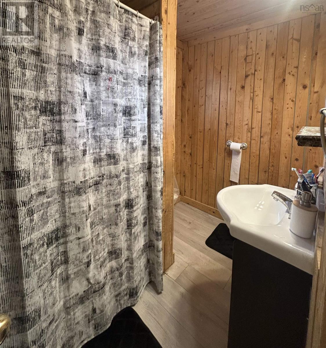 Property 23 of 28 of 10213 Durham Street