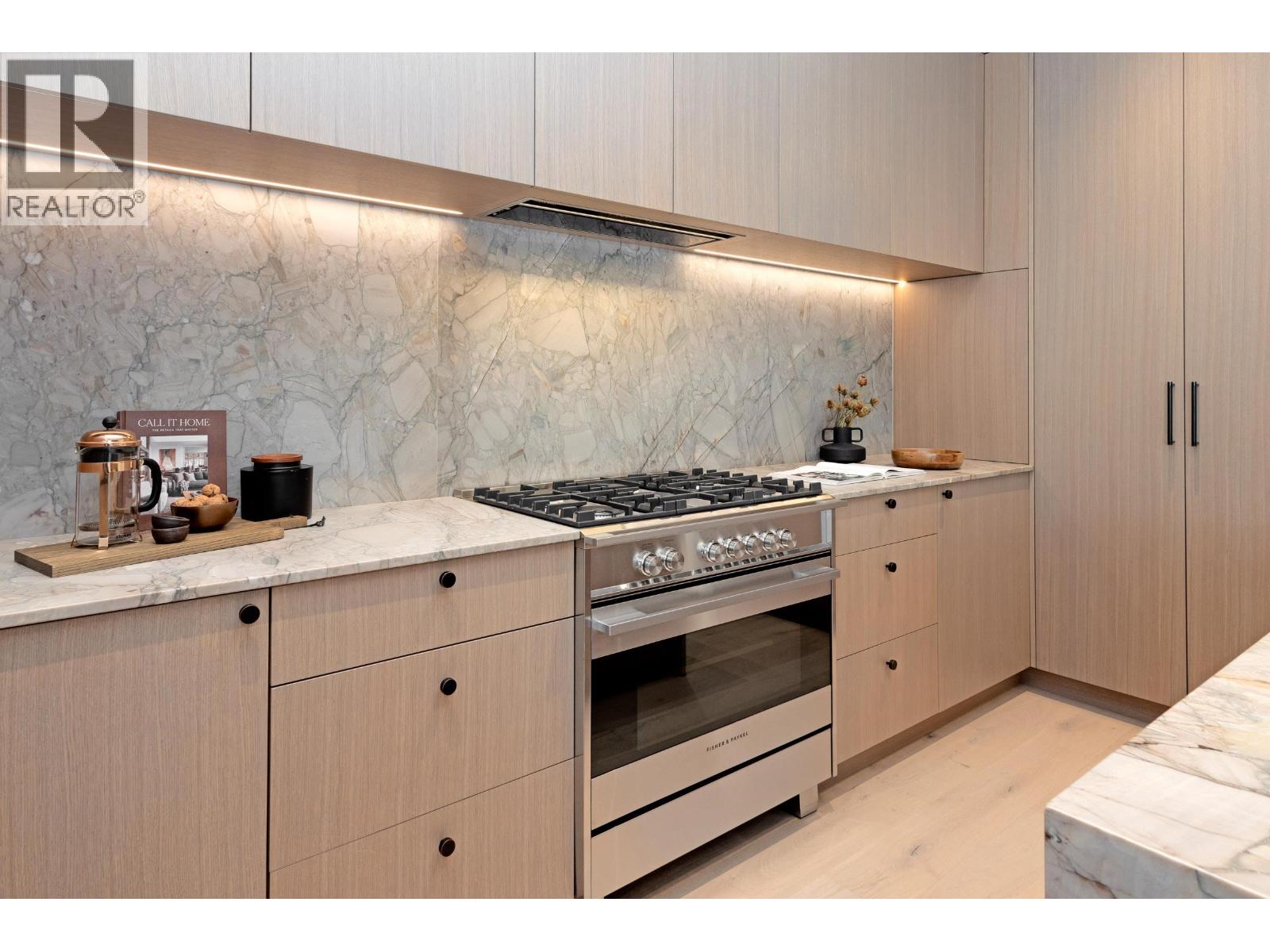 2380 E 5TH AVENUE, Vancouver