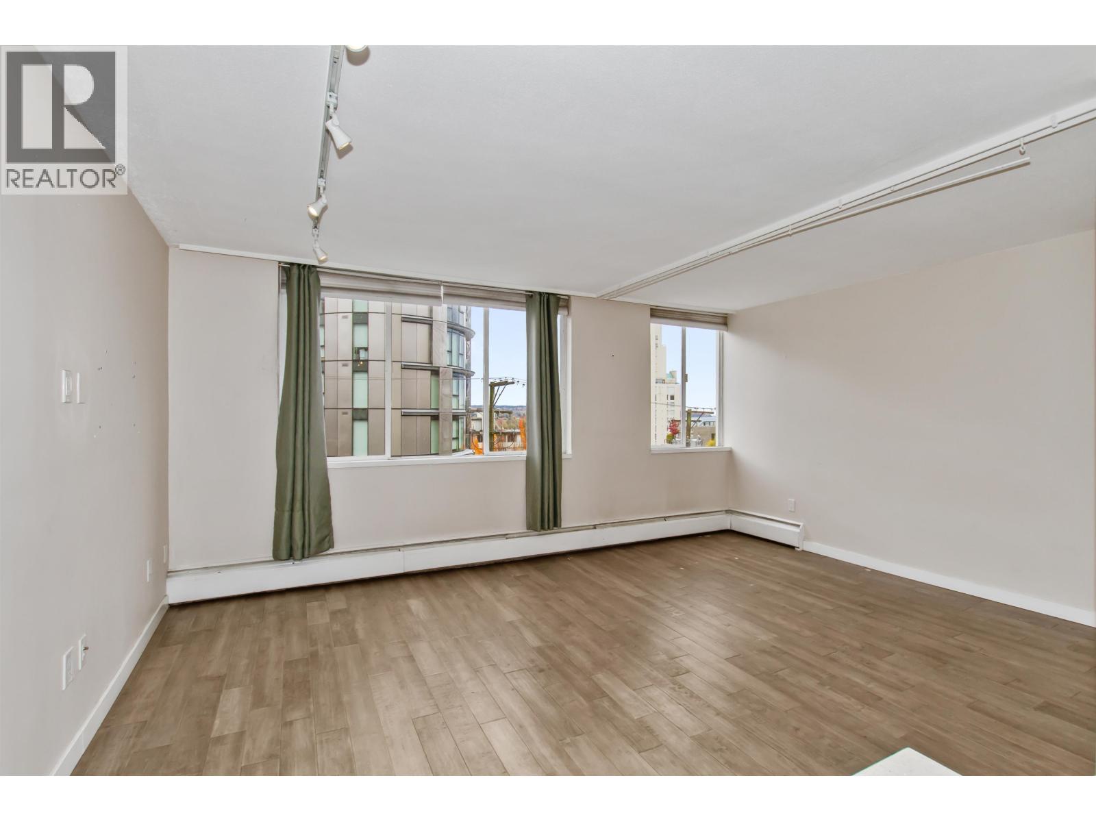 308 1250 BURNABY STREET