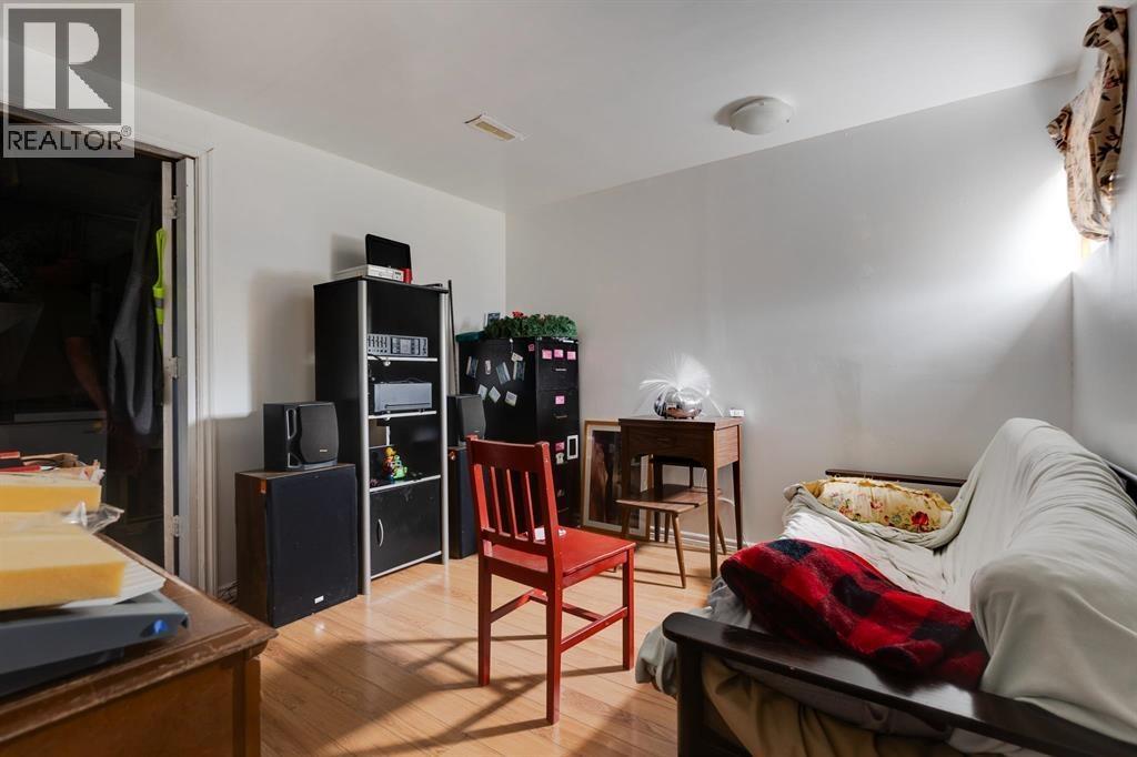 1422-1432 STRATHCONA AVENUE - 14