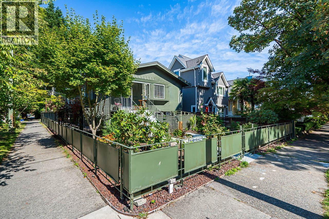 3099 W 6TH AVENUE, Vancouver