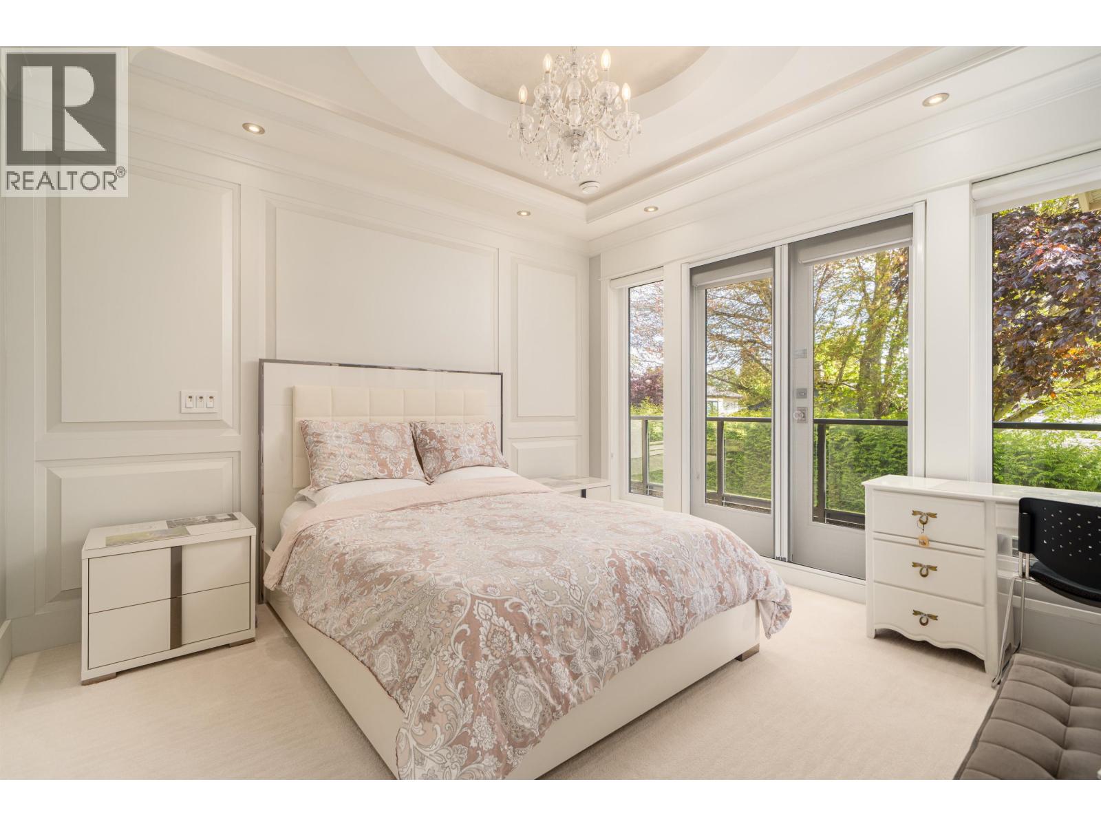 10820 FORRILON Place, Richmond