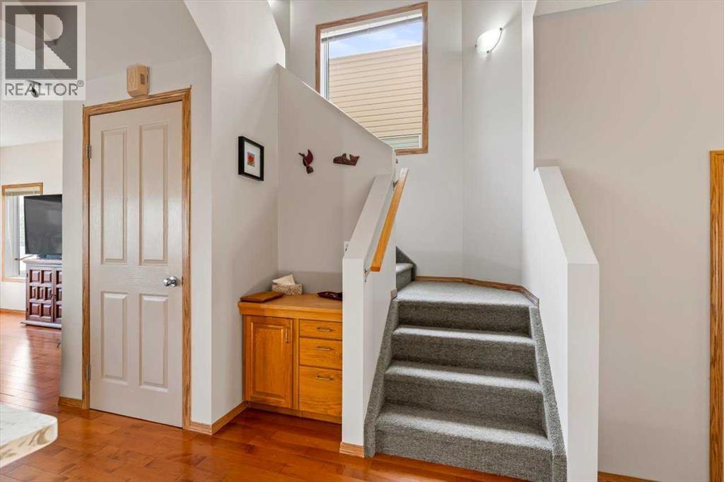 Single Family House for Sale in  Tuscany Ridge Heights NW Tuscany Calgary 