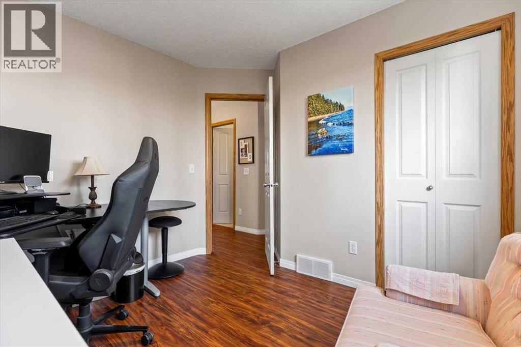 Single Family House for Sale in  Tuscany Ridge Heights NW Tuscany Calgary 