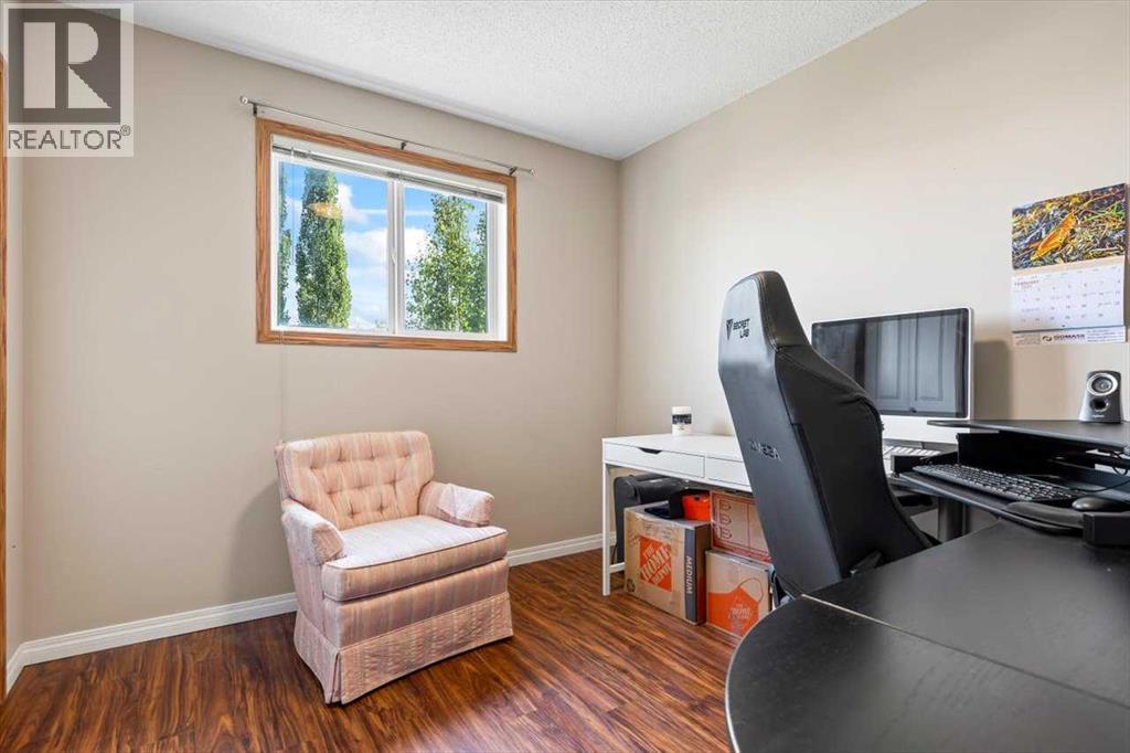 Single Family House for Sale in  Tuscany Ridge Heights NW Tuscany Calgary 