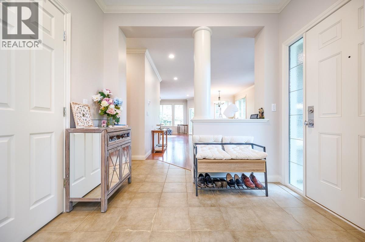 #1-6105 RIVER Road, Delta