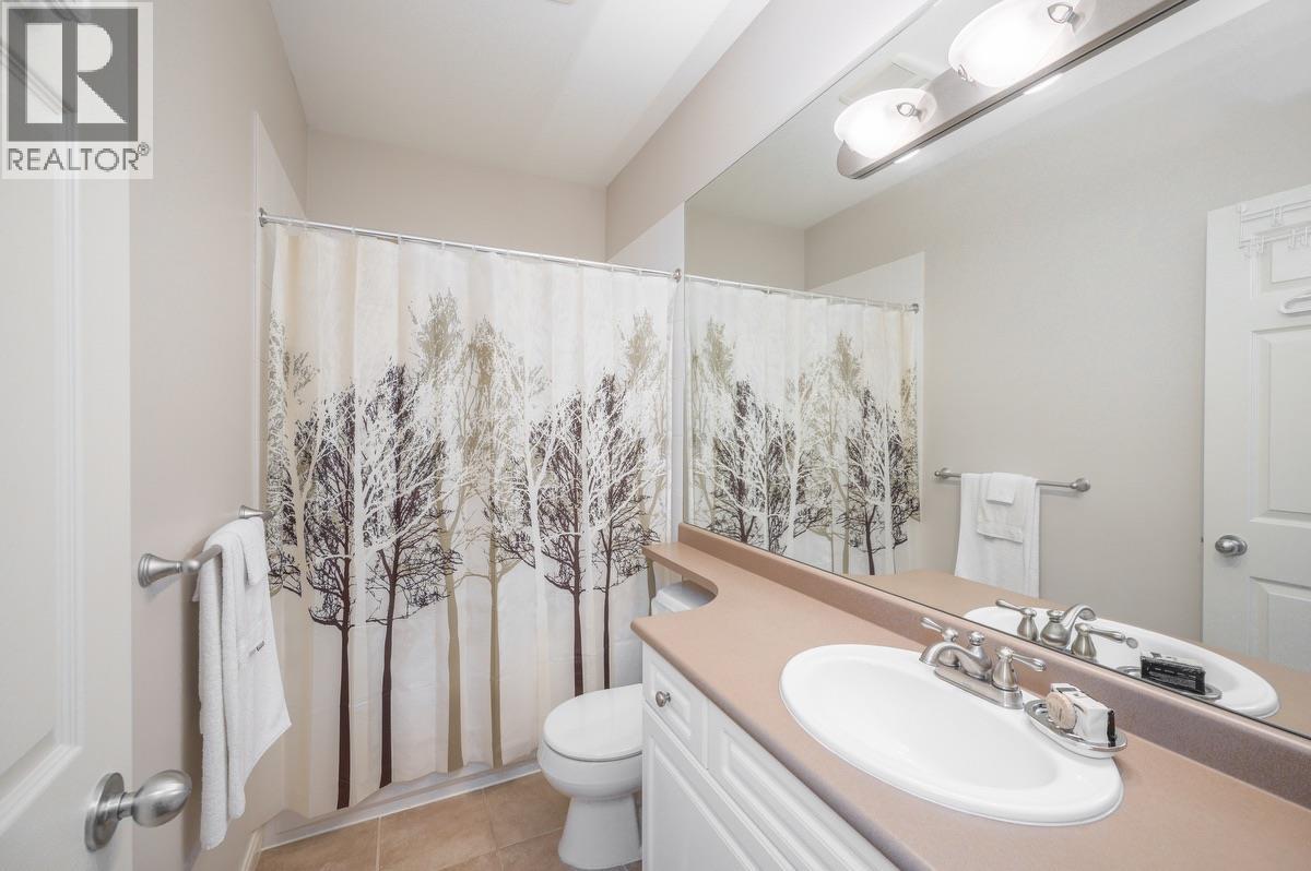 #1-6105 RIVER Road, Delta