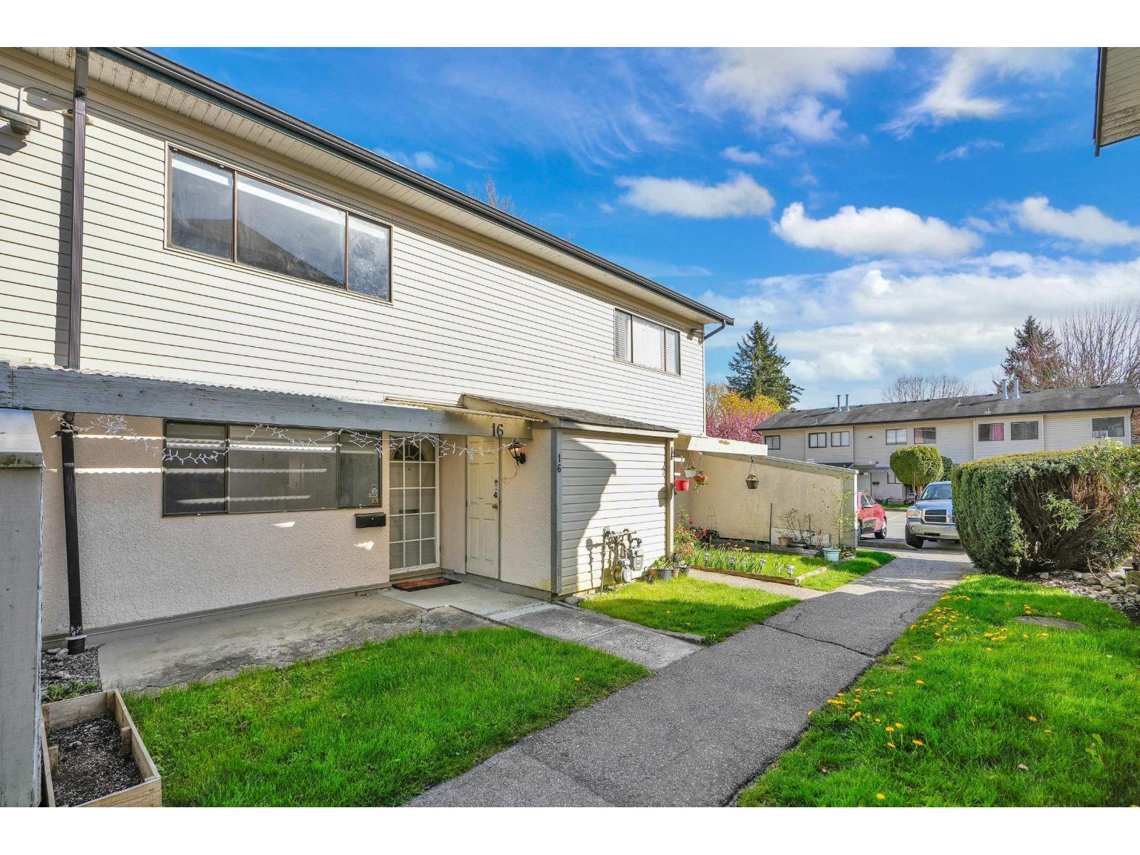 16 5271 204 STREET, Langley