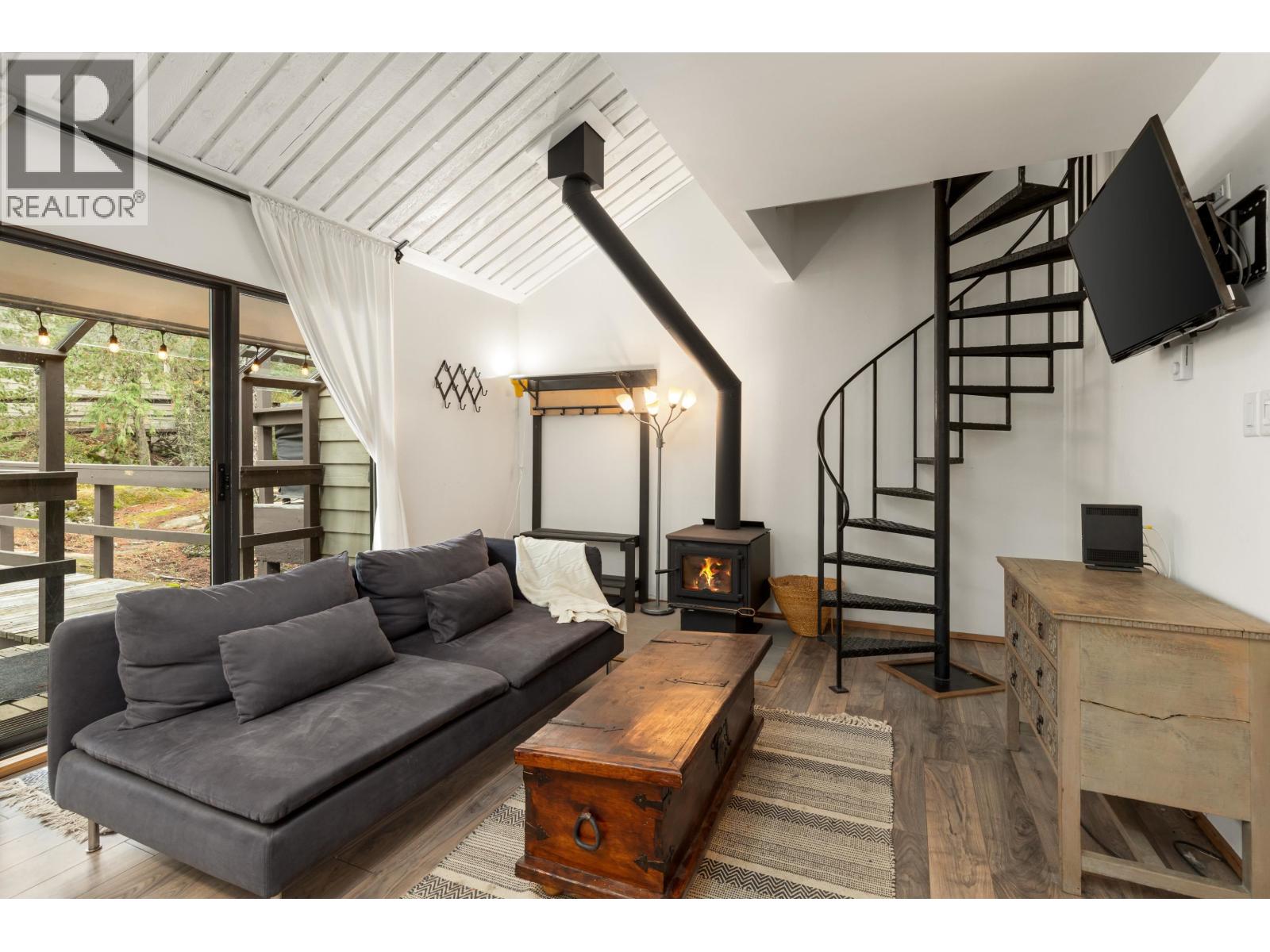 24 2020 WATSON WAY, Whistler