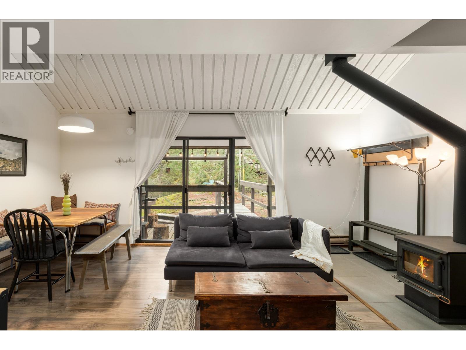 24 2020 WATSON WAY, Whistler