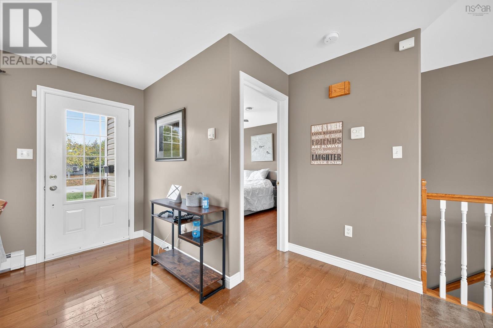 Property 23 of 49 of 123 BARRINGTON