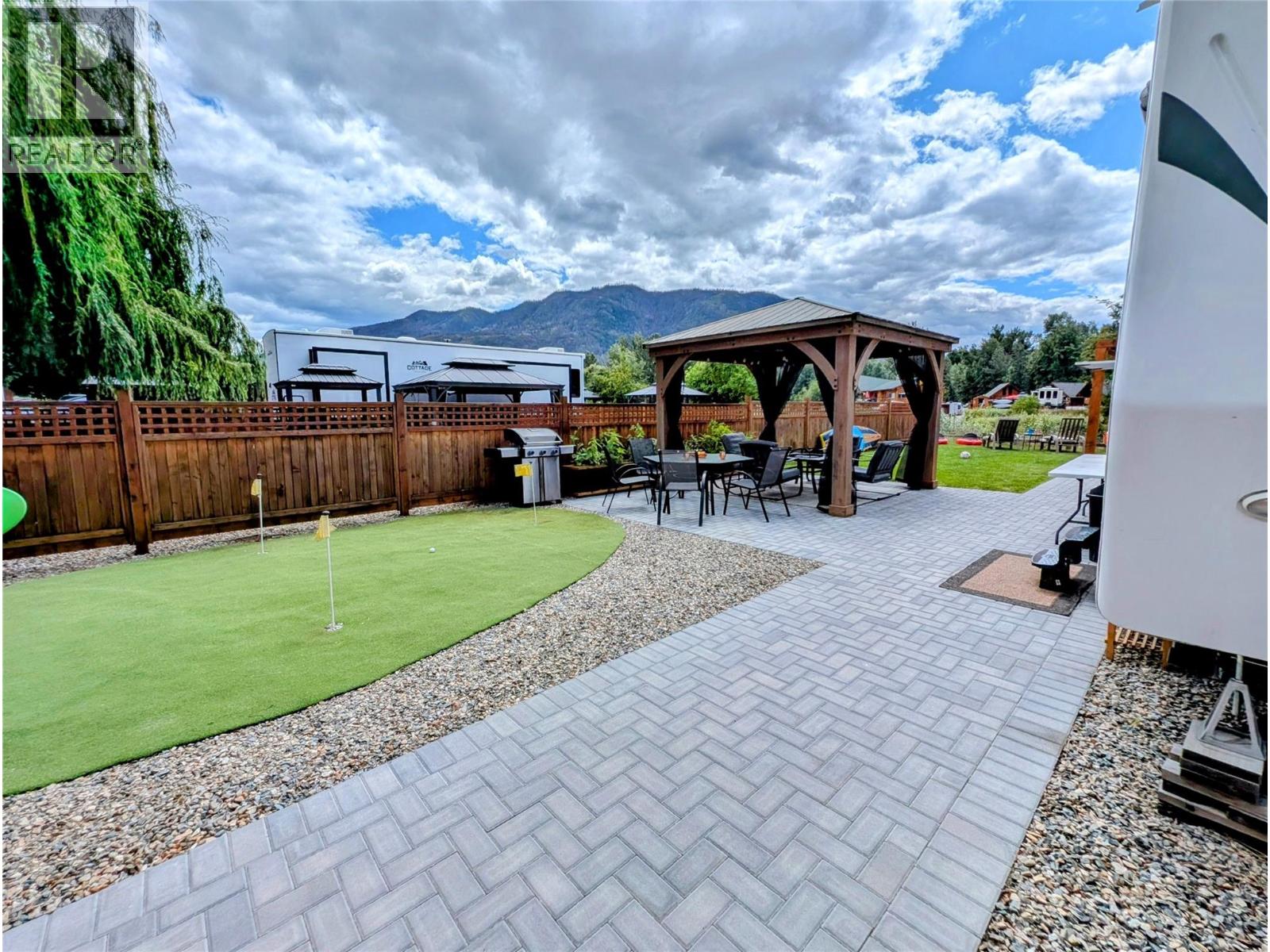 27 COTTONWOOD DRIVE - 28