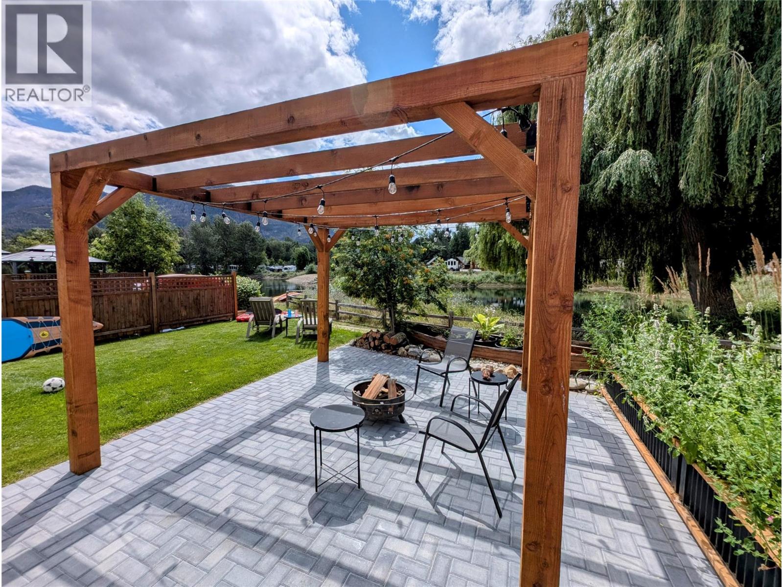 27 COTTONWOOD DRIVE - 35