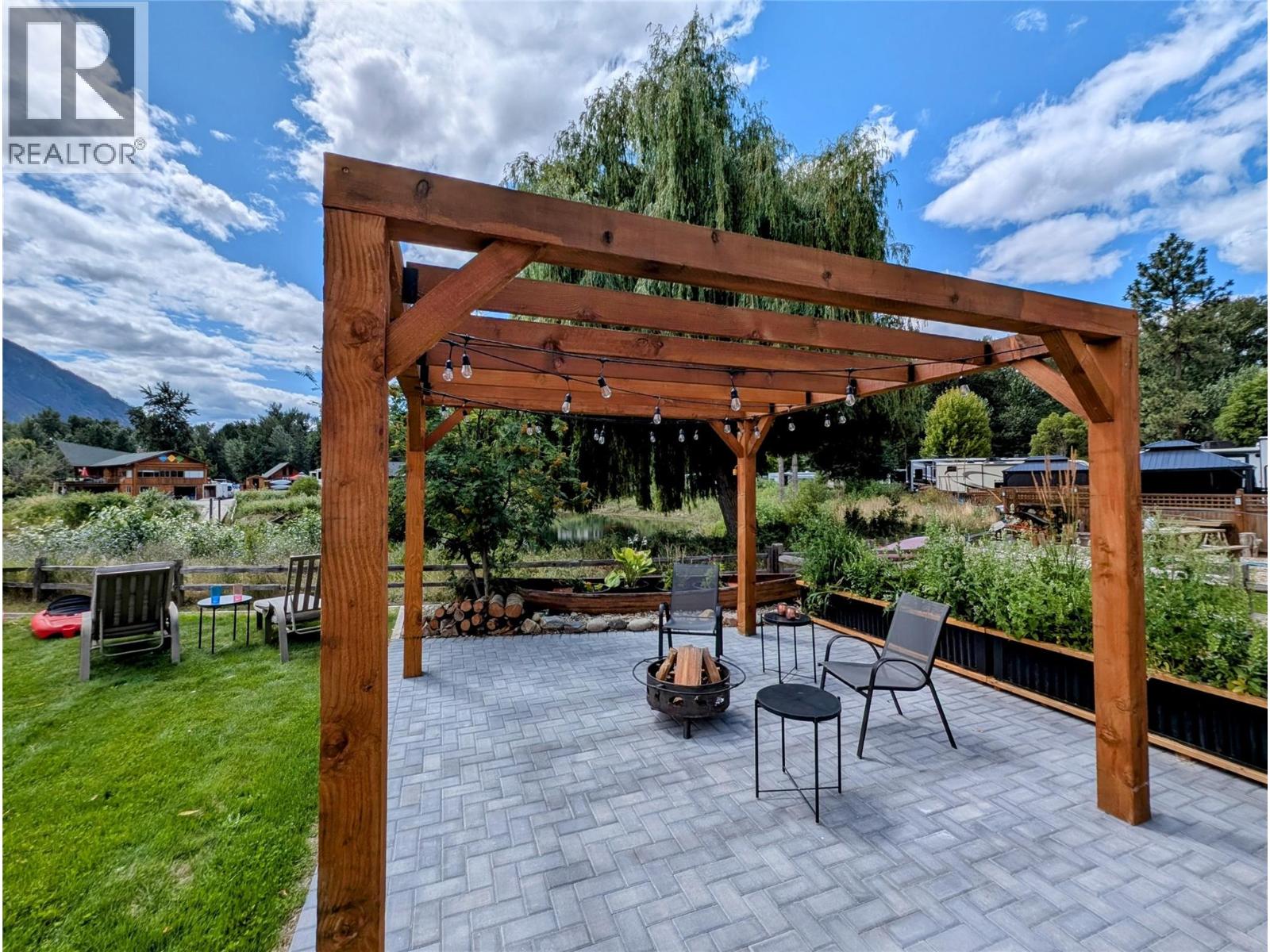 27 COTTONWOOD DRIVE - 34